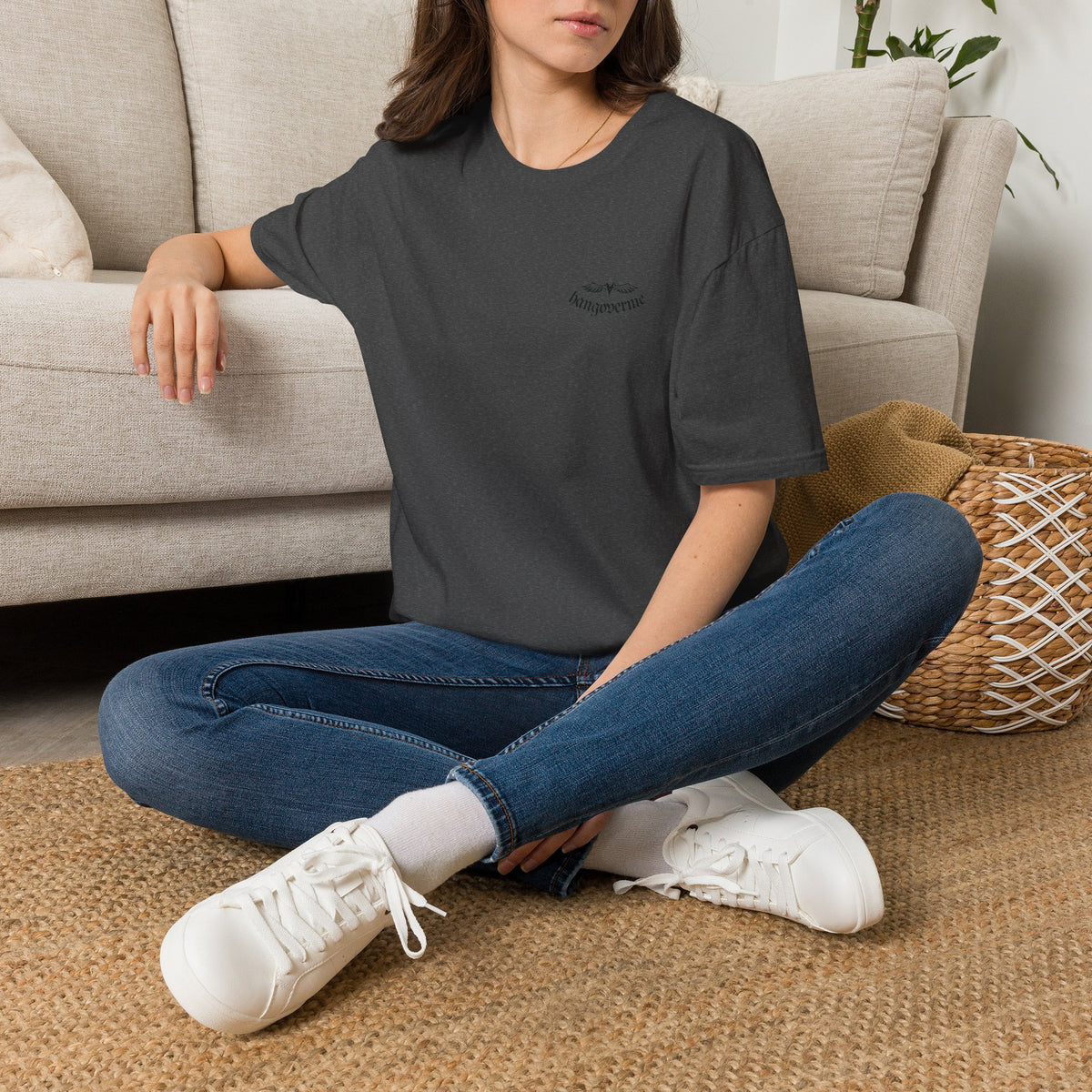 HNGVR. Script T-Shirt